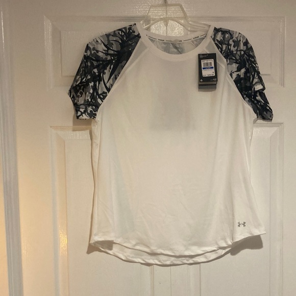 COPY - UA Women's CoolSwitch Run Printed Top - Picture 2 of 12